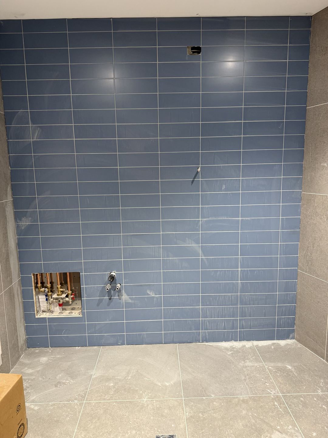 Ceramic wall tiling installation